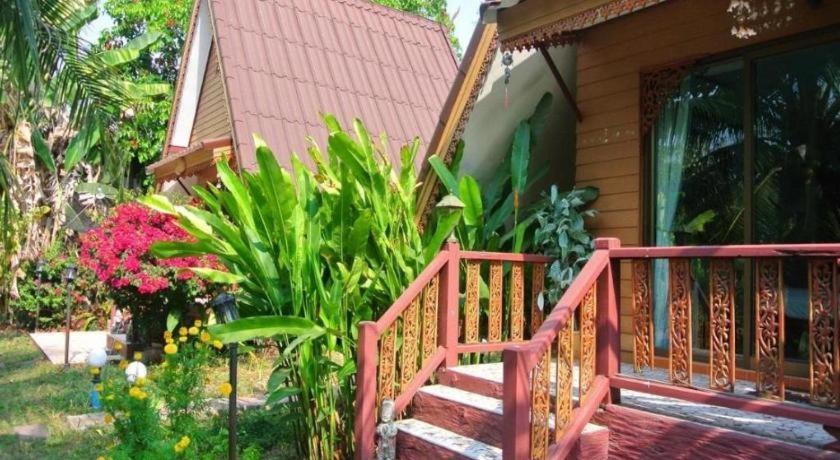 Himawari Restaurant And Cottage Ban Nong Hin  Eksteriør billede